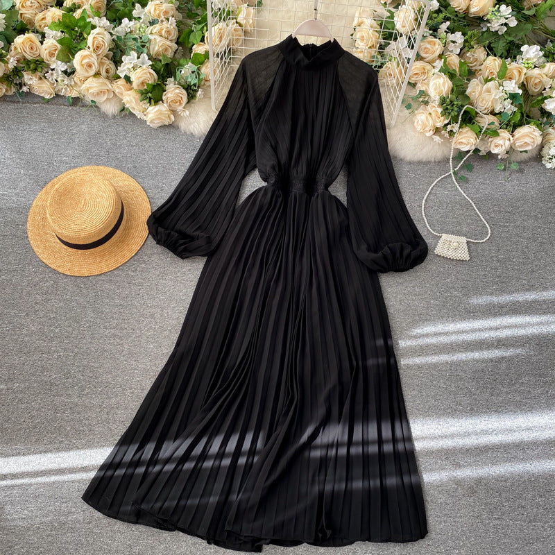 Retro Pleated Dress Round Neck Puff Sleeve Waist Was Thin Solid Color