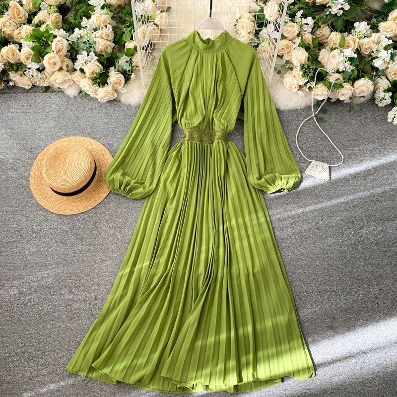 Retro Pleated Dress Round Neck Puff Sleeve Waist Was Thin Solid Color