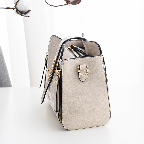 Shoulder bag crossbody bag