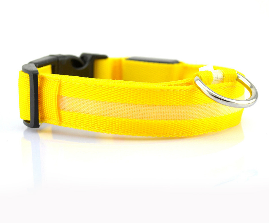 LED Pet Collar Night Safety Flashing Glow in Dark And Adjustable Pet Supplies